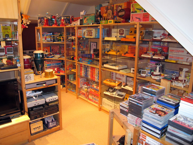 Illustration for article titled A Retro Gaming Room I Could Die In